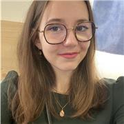 Étudiante avec un bac mention très bien section euro à Orleans. Je fais surtout du soutien scolaire en primaire.